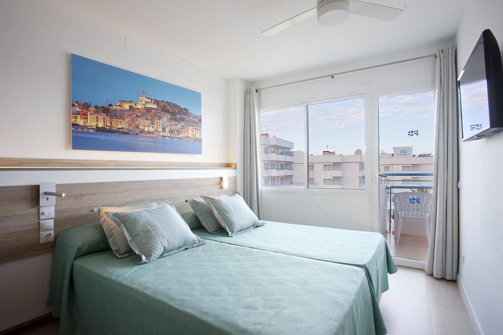 Playa Bella Beach Apartments 5/50