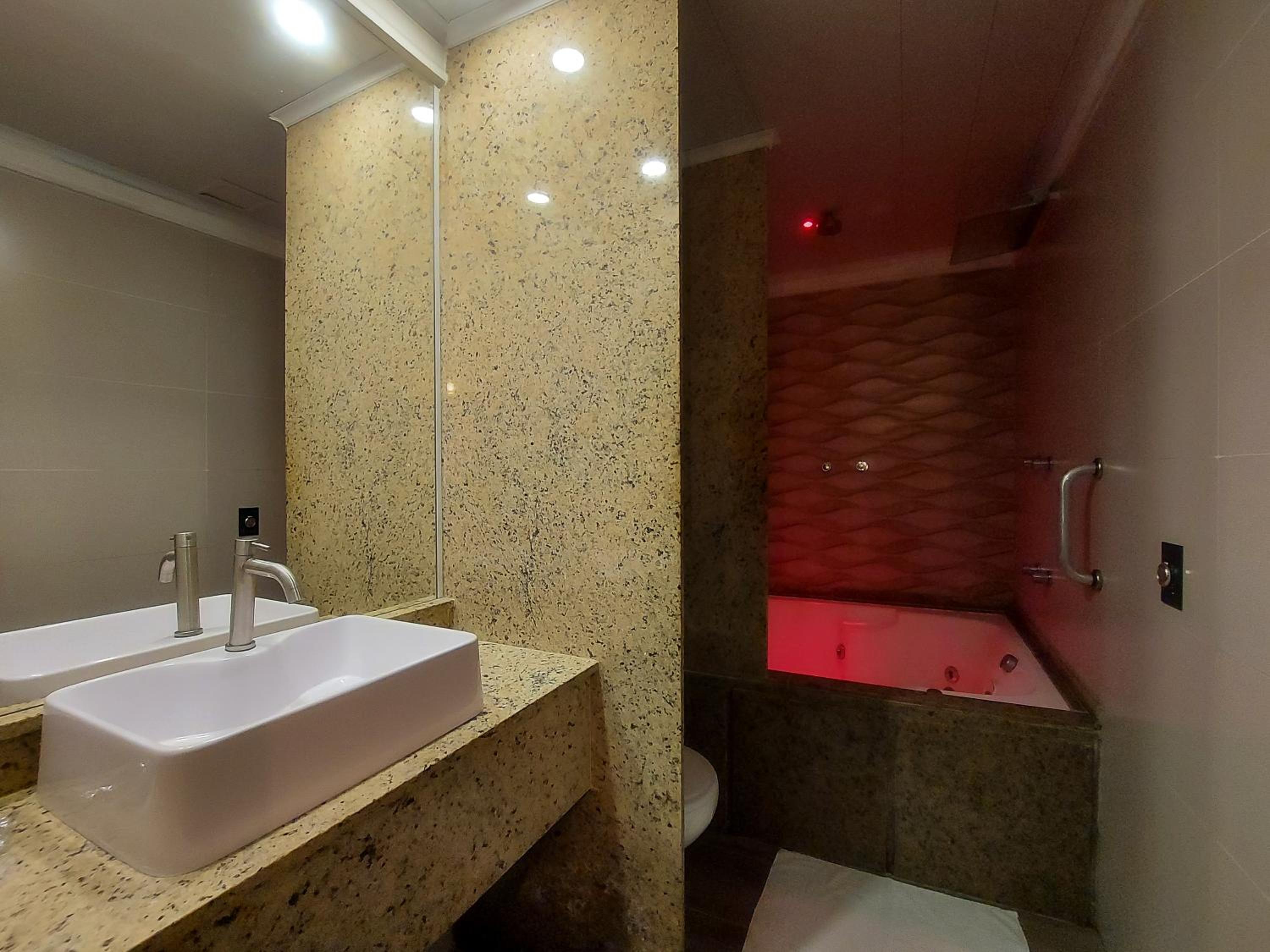 Amaralina Hotel 50/51