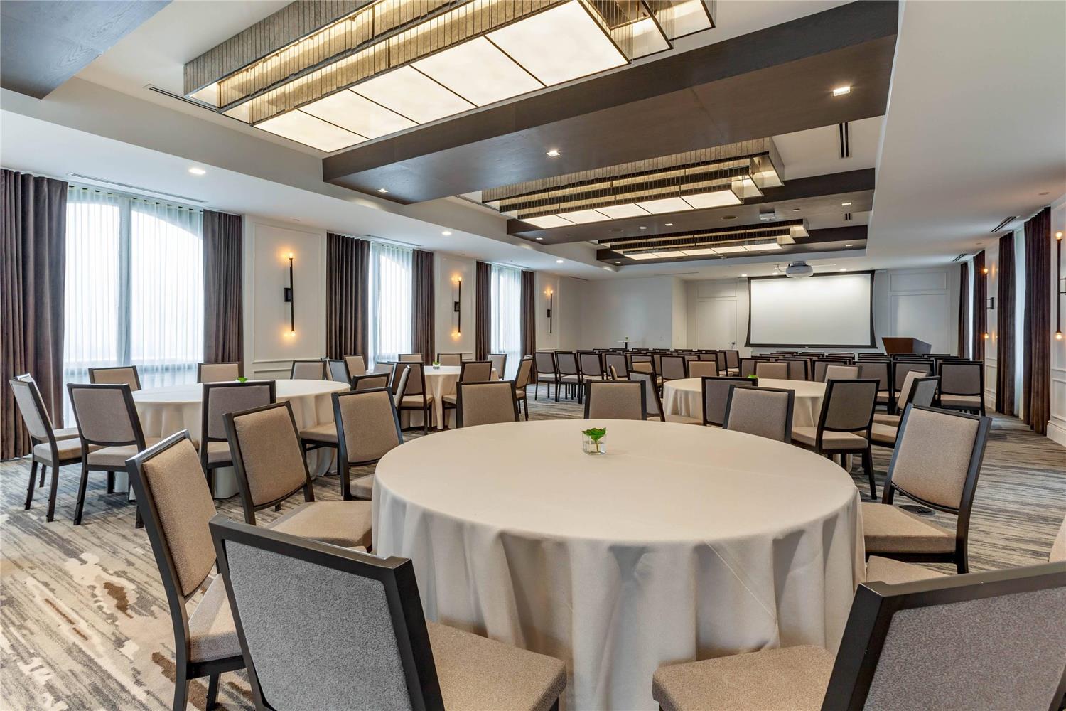 Cambria Hotel Houston Downtown Convention Center 17/25