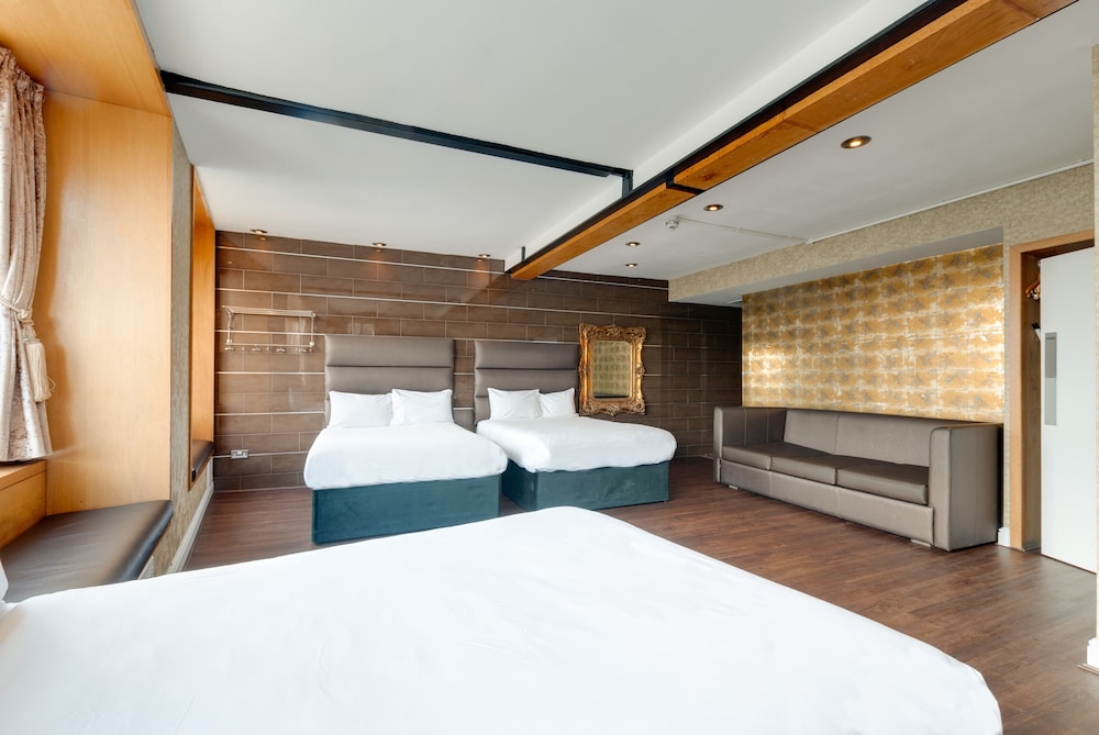 Signature Living Apart Hotel 14/57