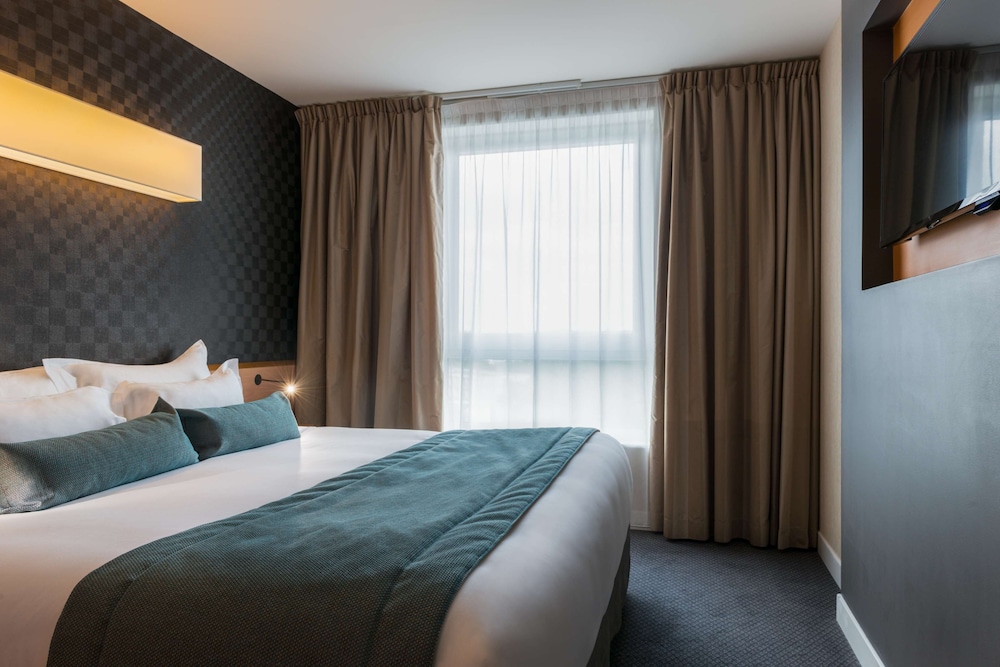 Best Western Plus Paris Saclay 7/65