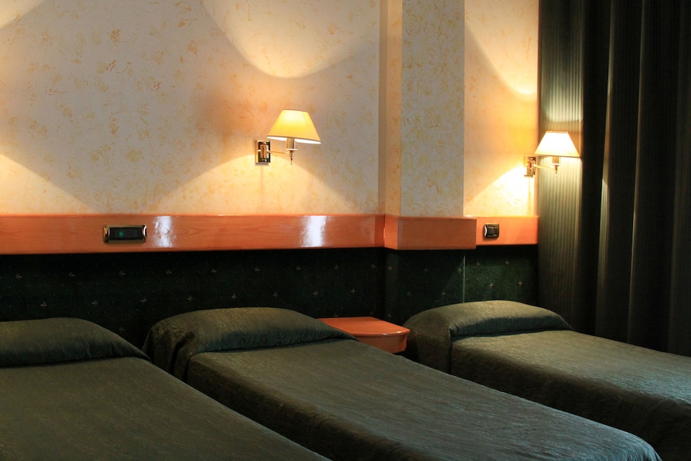 Euro Hotel 18/38