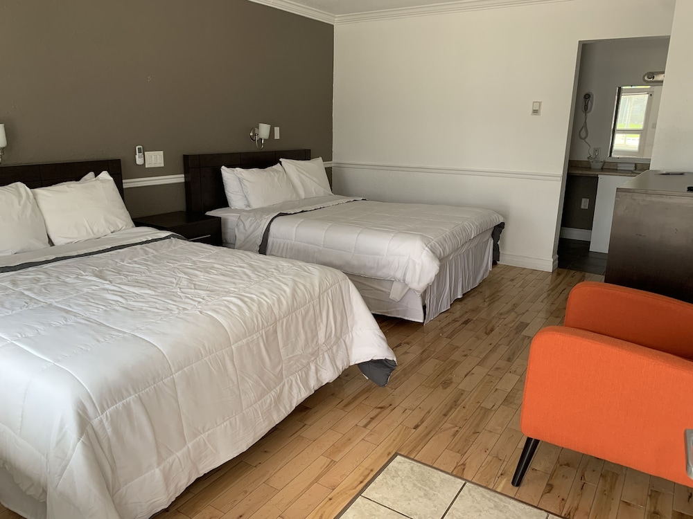 Harbourview Inn, SureStay Collection by Best Western 24/49