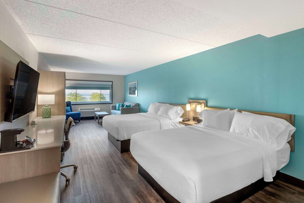 The Harborview, Ascend Hotel Collection 25/58