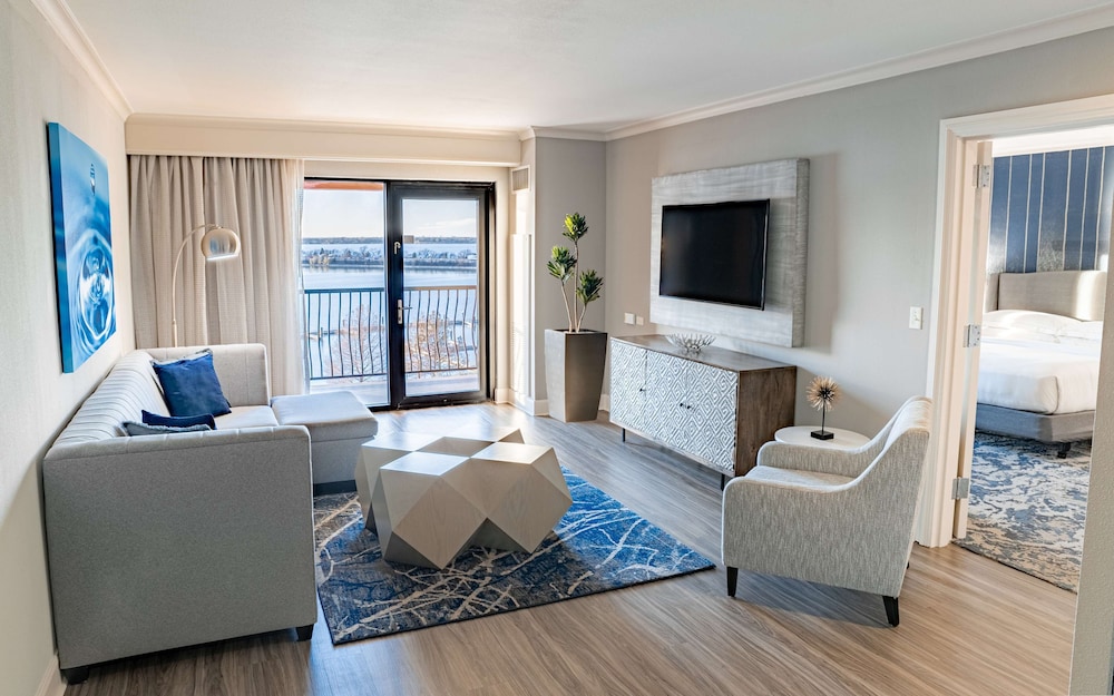 Hilton Dallas/Rockwall Lakefront 28/77
