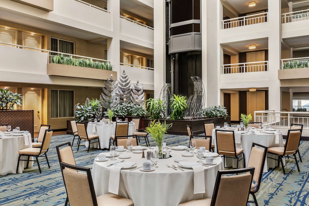 Embassy Suites by Hilton Boston Waltham 38/66