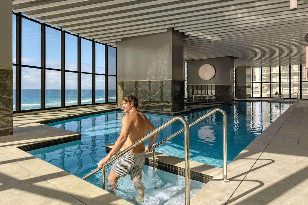 Meriton Suites Surfers Paradise 24/50