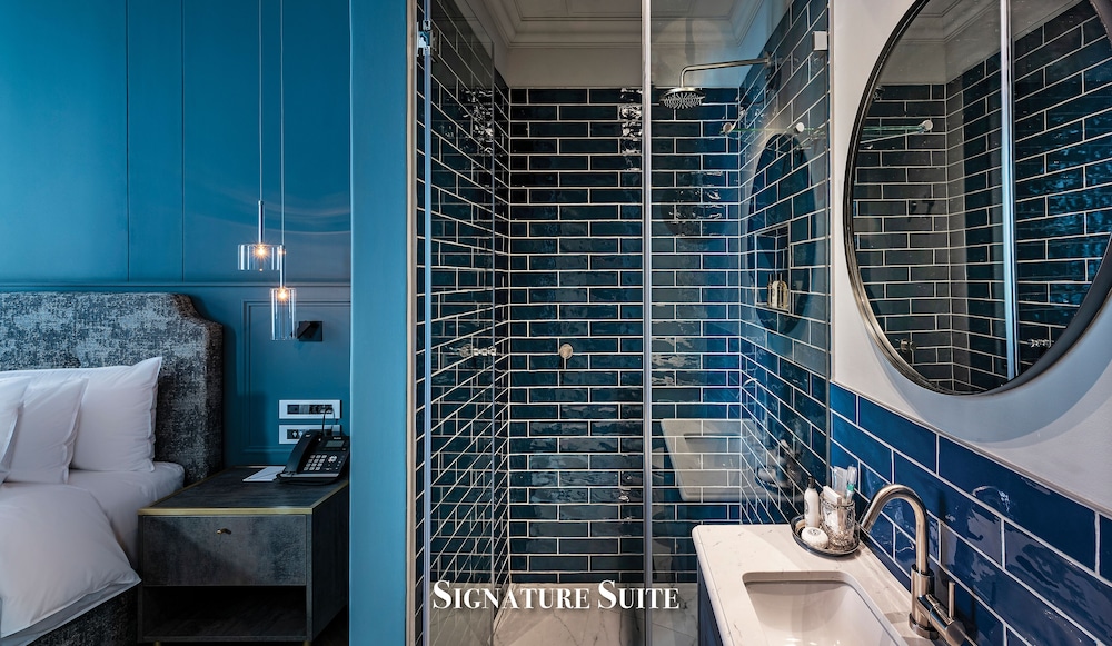 Labotessa Luxury Boutique Hotel 48/50