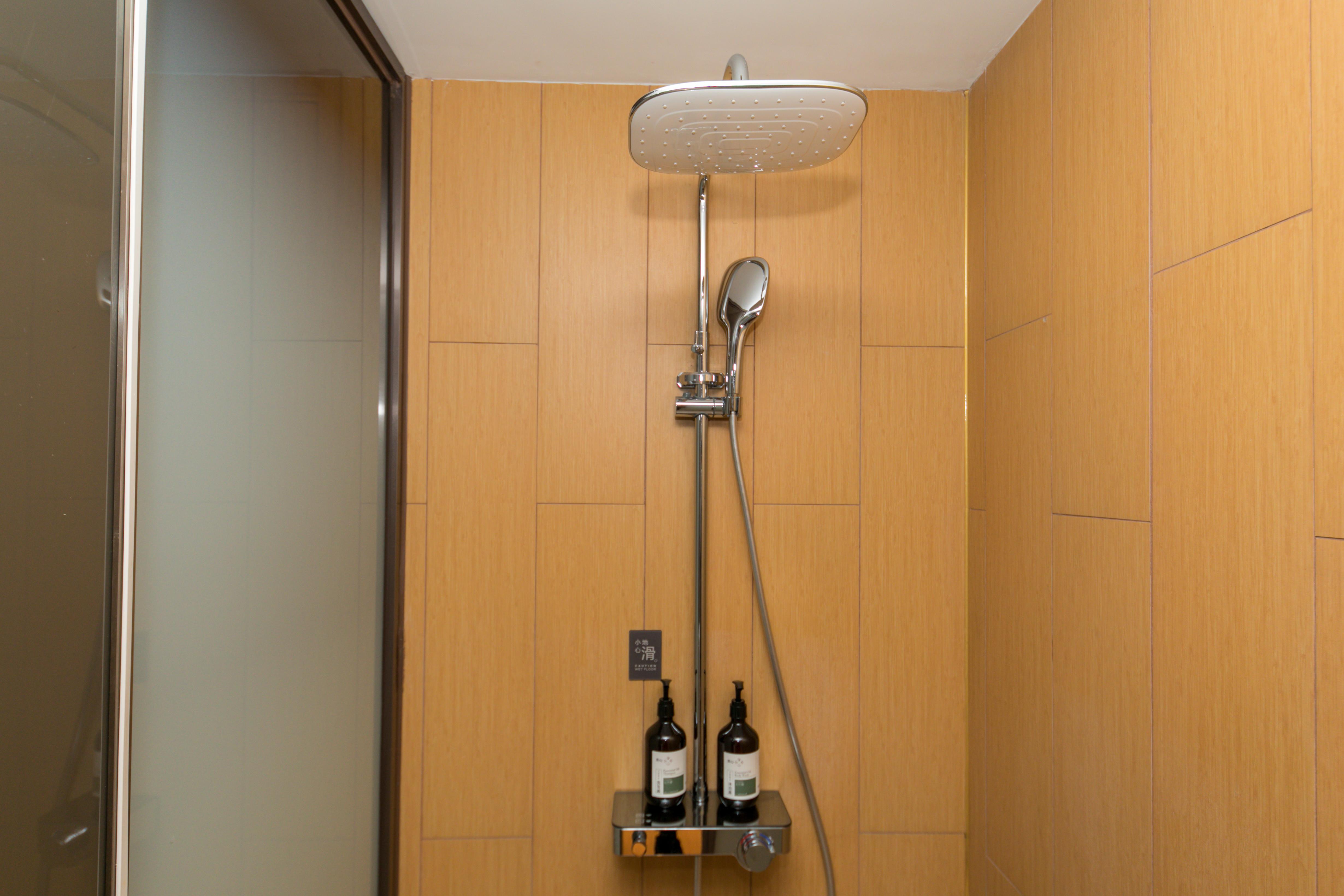 Ji Hotel (Shanghai Huangxing Road Metro Station) 25/40