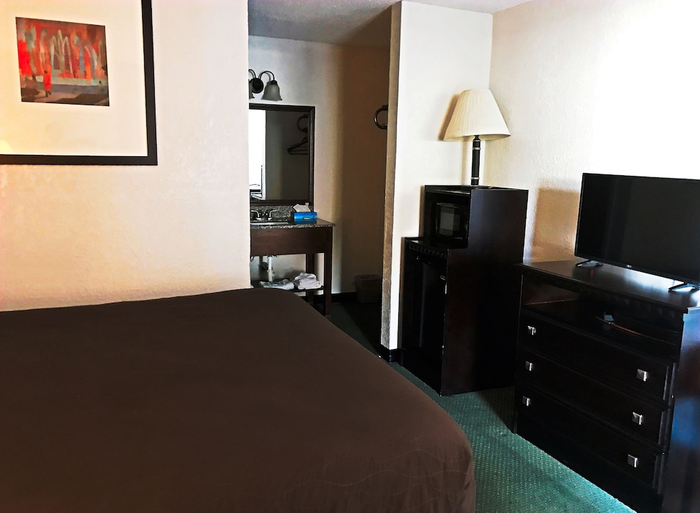 Stay Inn and Suites 36/76