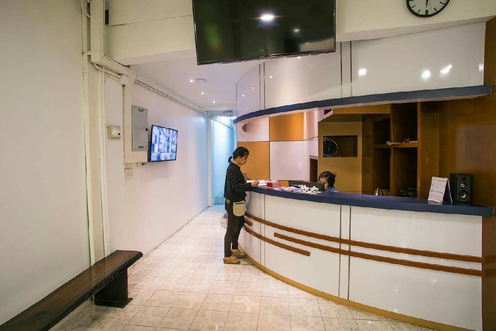 The Port Hostel By Suwatchai 7/50