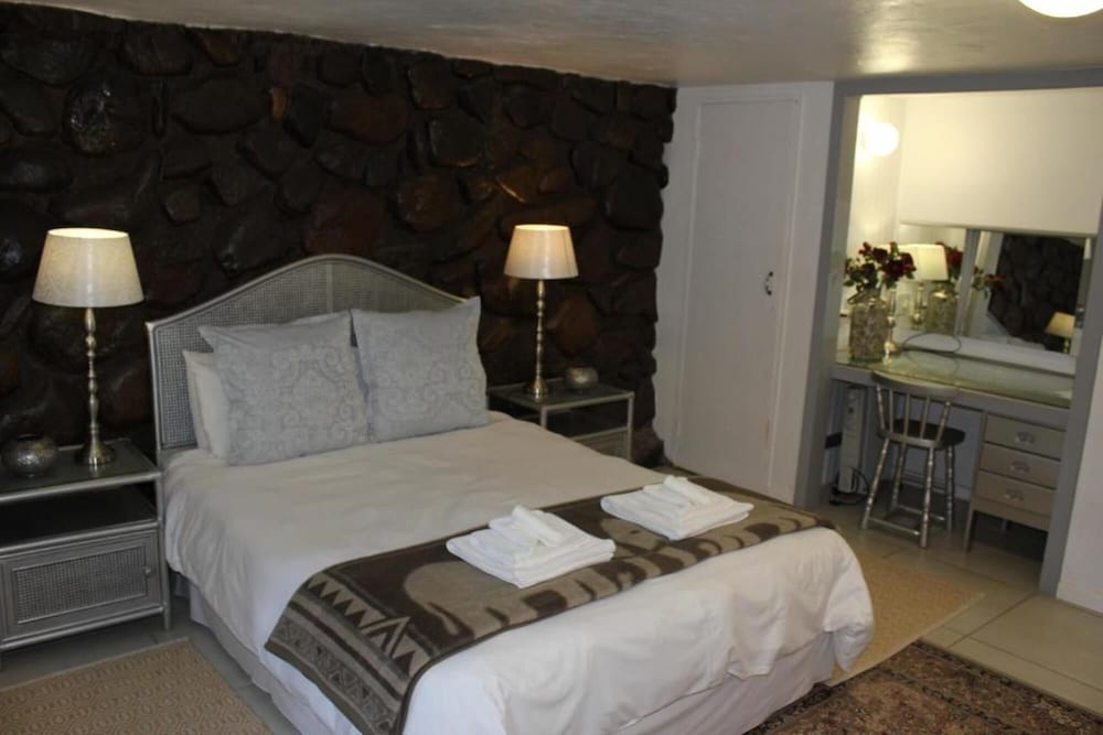 The Sabie Town House Guest Lodge 20/50