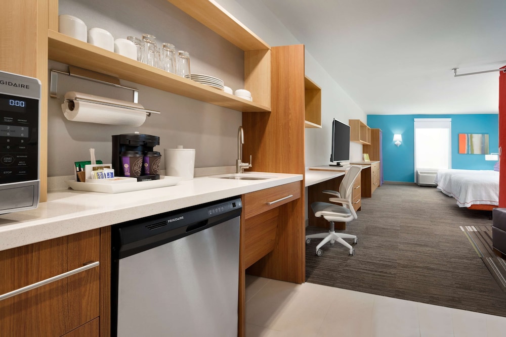 Home2 Suites By Hilton-Roanoke 10/52