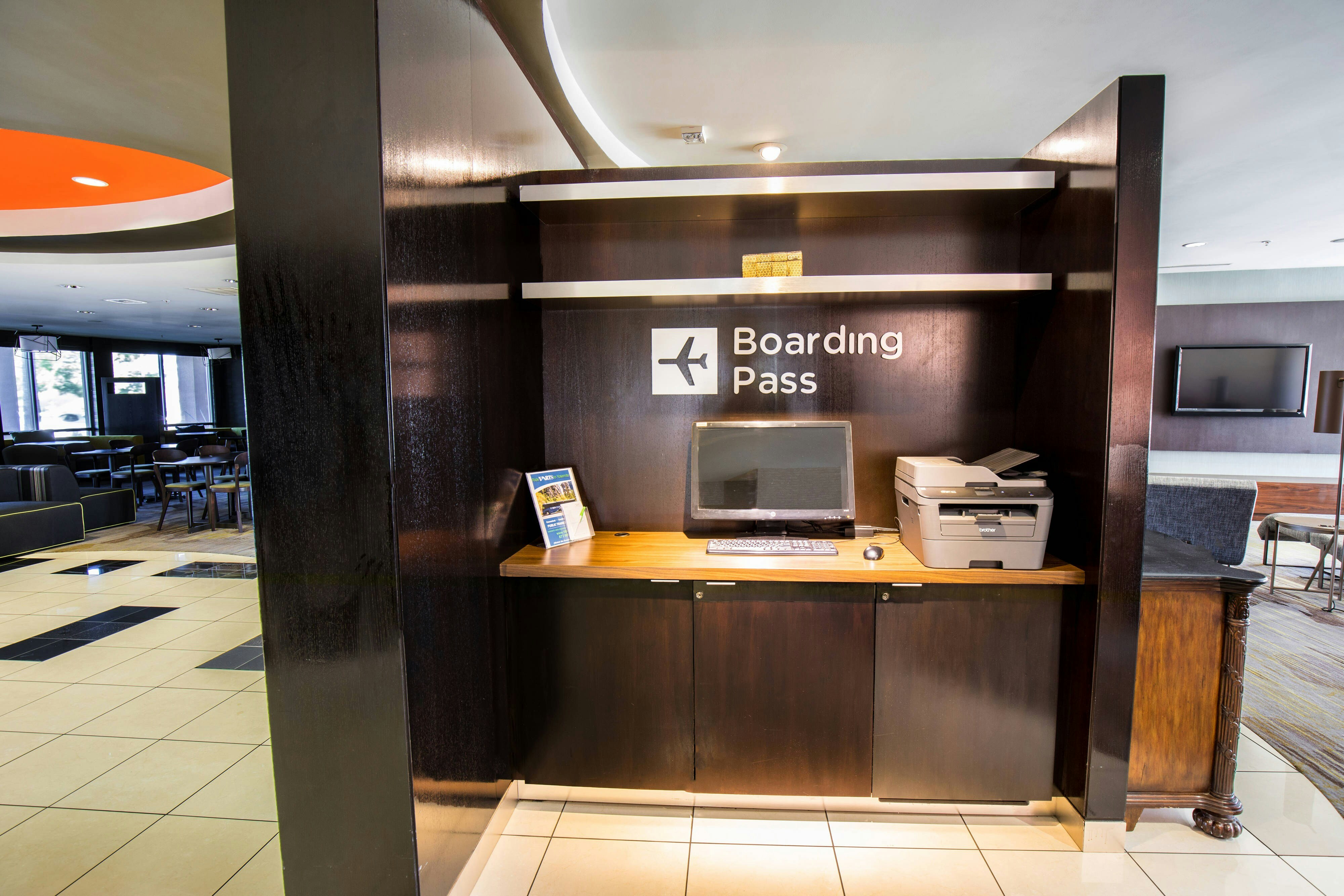 Lobby at Courtyard by Marriott Merced, MERCED - CA
