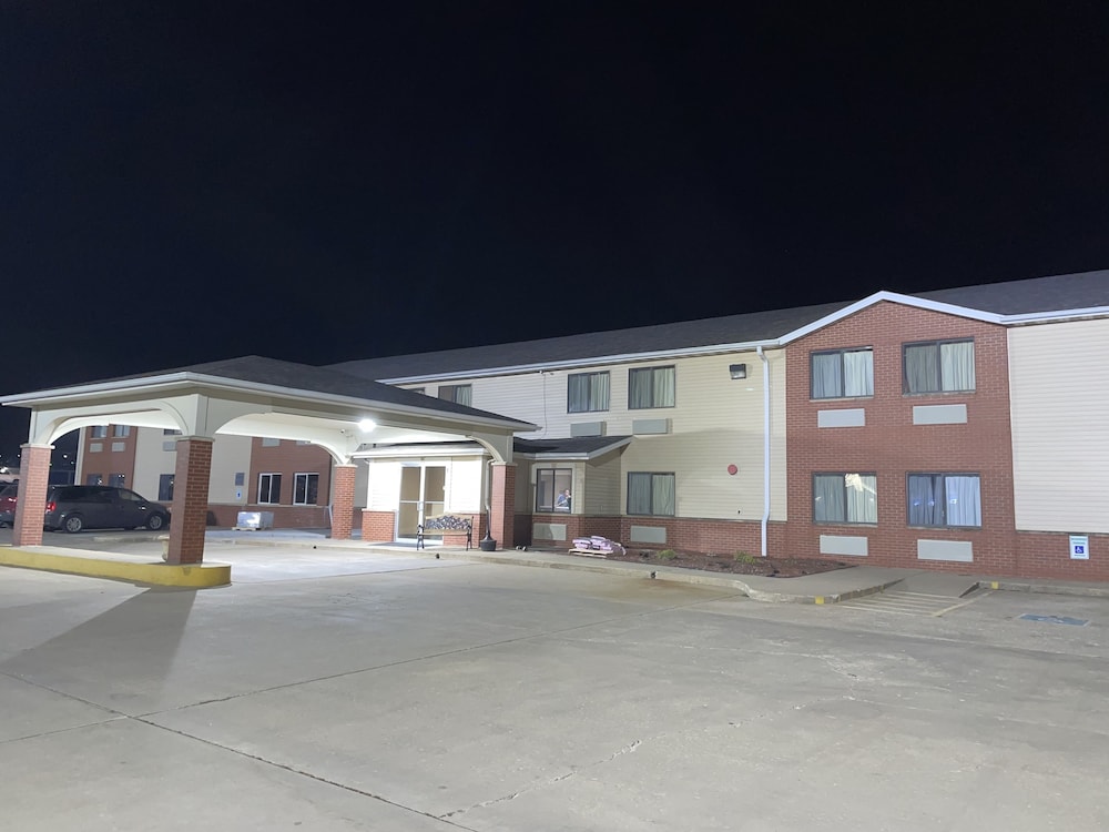 Designer Inn & Suites 4/69