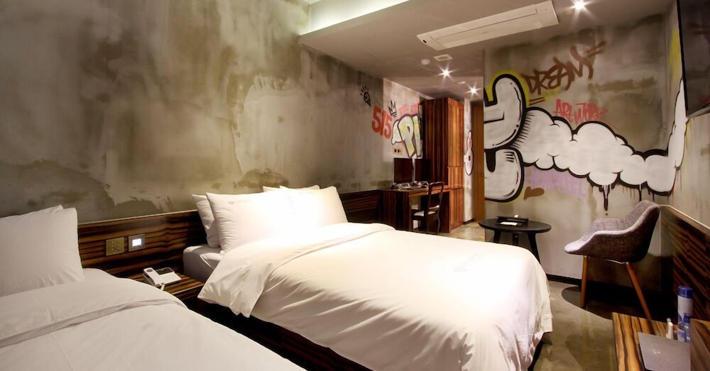 Rich Diamond Hotel 25/79
