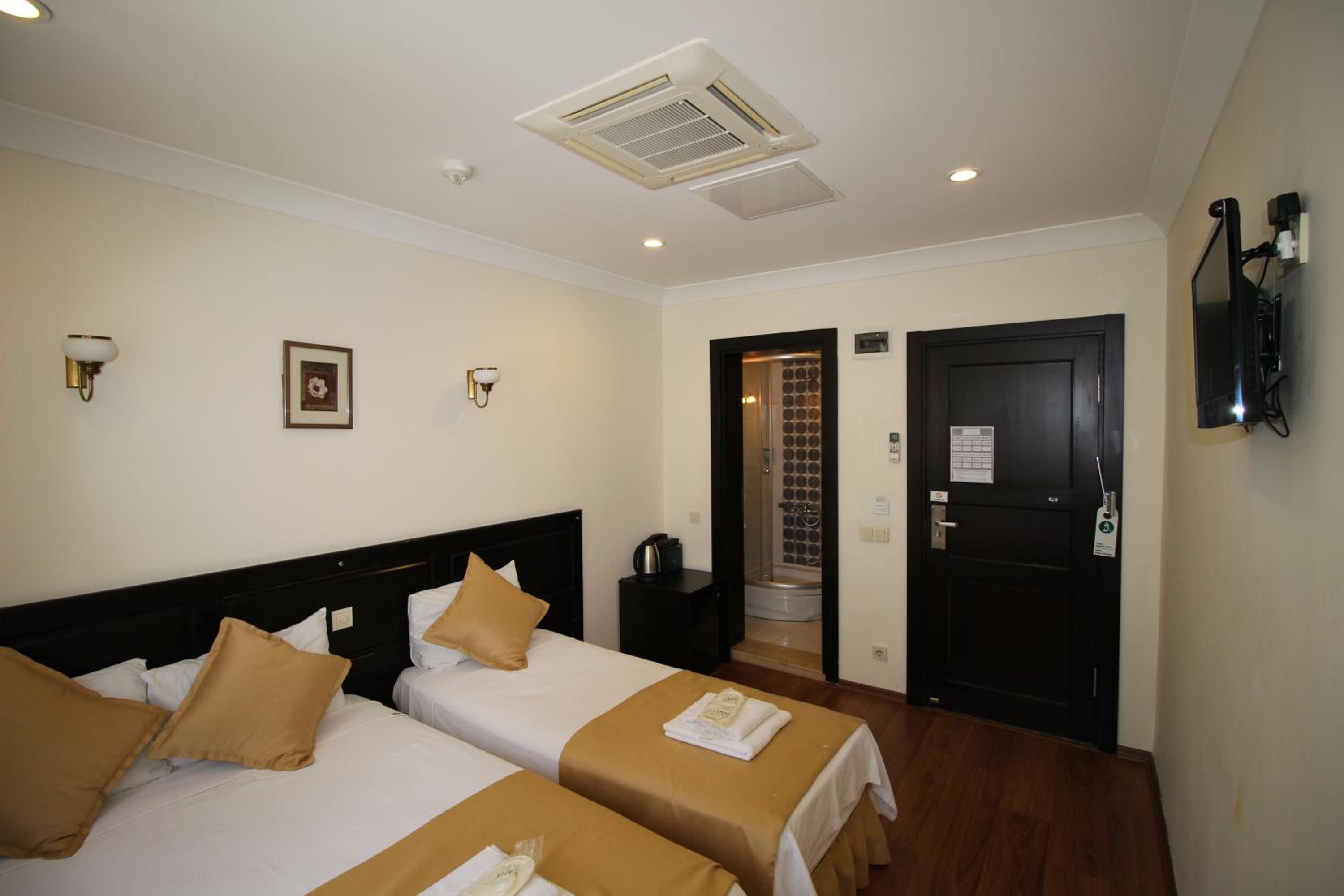 SULTANS HOTEL 5/51