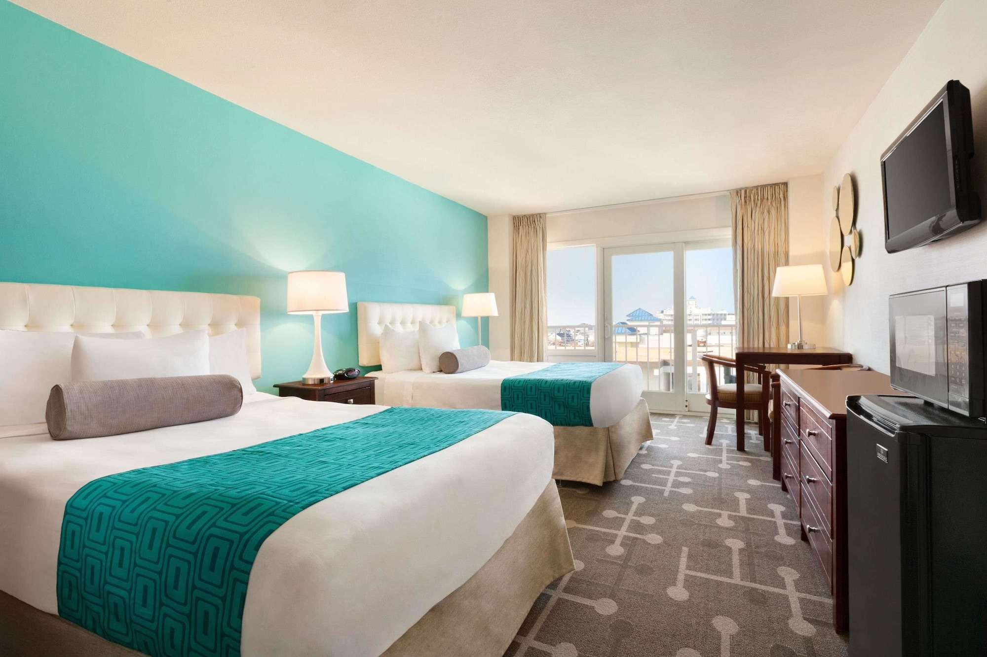 ROOM, 2 DOUBLE BEDS, OCEAN FRONT