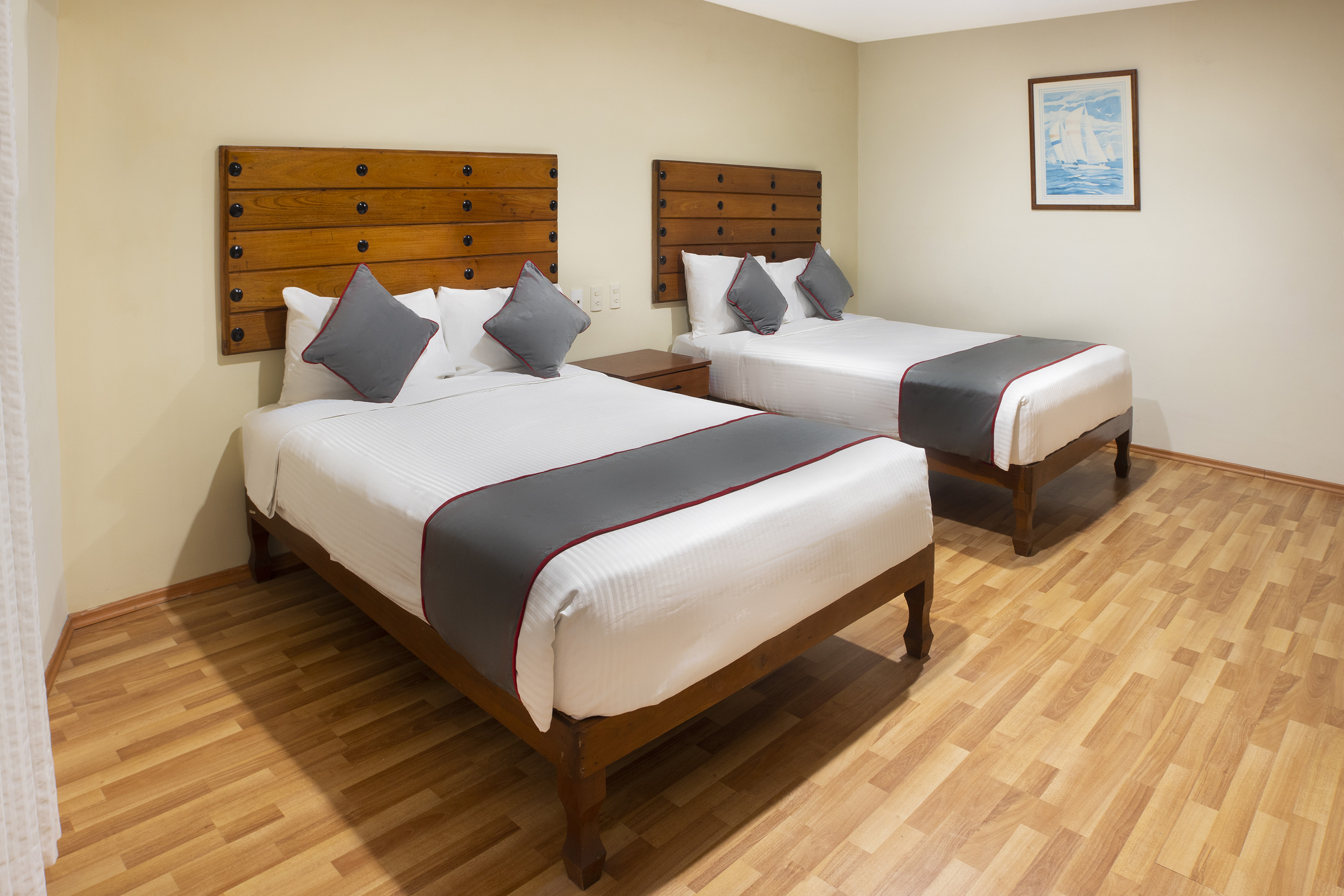 DELUXE, TWIN BEDS, OCEAN VIEW