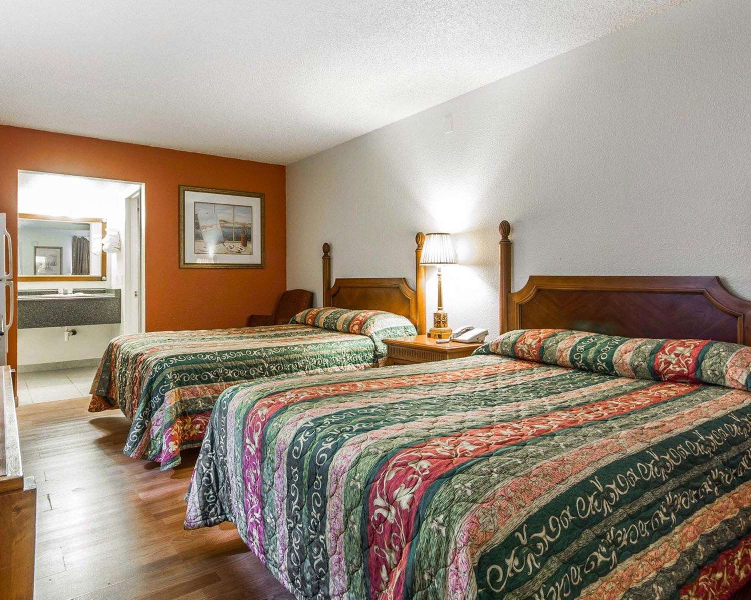 غرفة بسريرين مزدوجين للمدخنين، Solano Inn Vallejo Napa Valley / Six Flags 2/2
