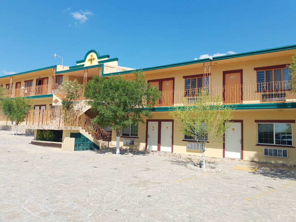 Hotel Posada Santa Fe 4/50