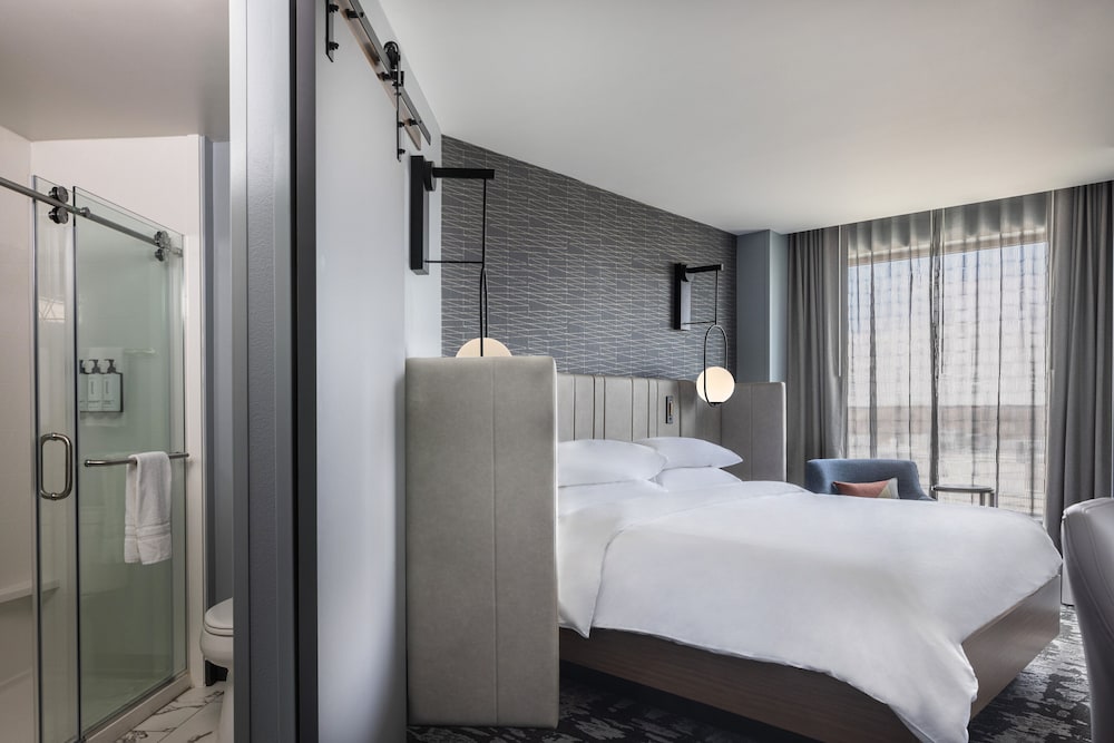 Crowne Plaza KEARNEY 24/78