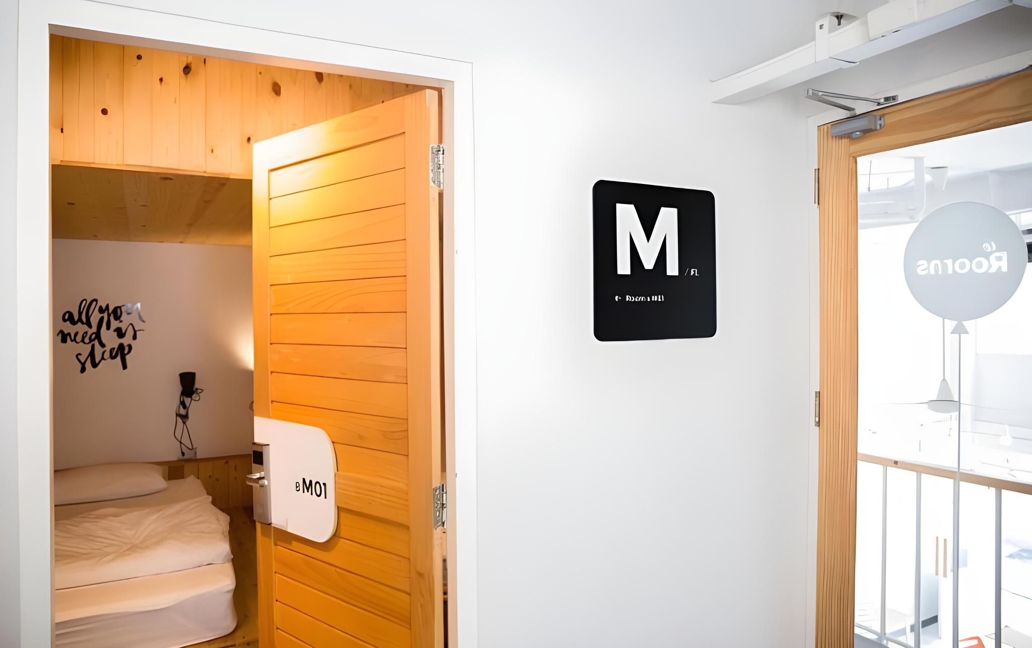 Room, Triple, Shared Bathroom, No Window