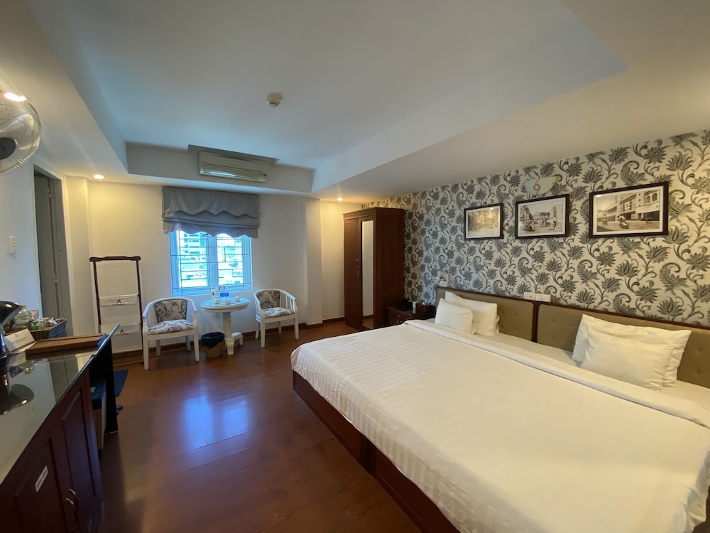 A25 Hotel - No. 137 Nguyen Du 18/69