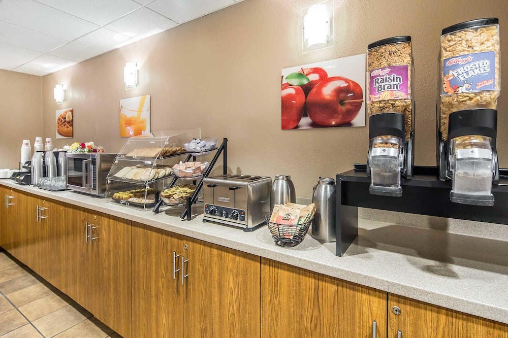 Clarion Suites Anchorage Downtown 33/45