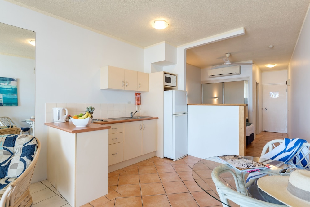 AMAROO AT TRINITY 6/50