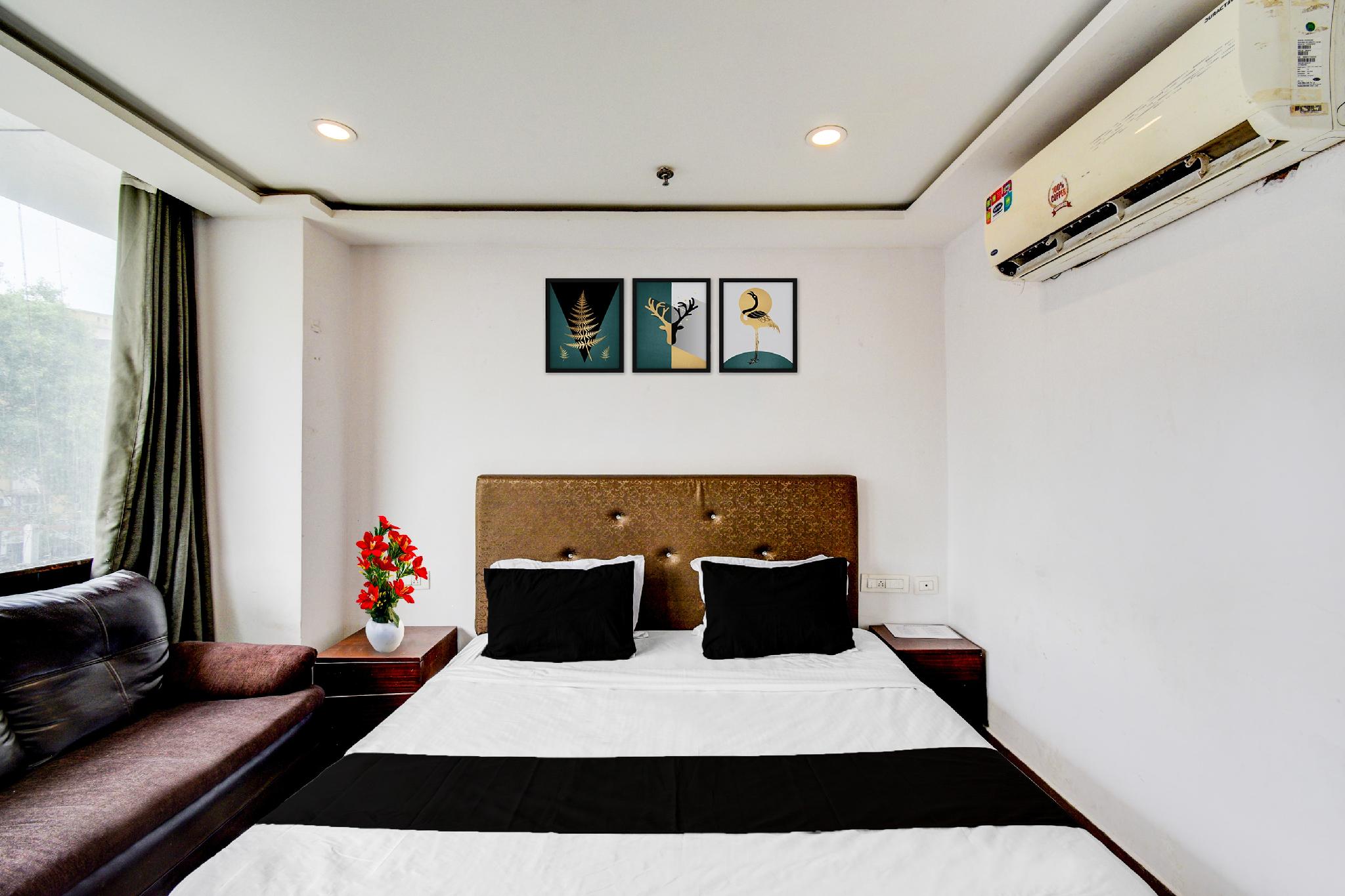 Oyo 10225 Hotel Sree Chandana 23/50