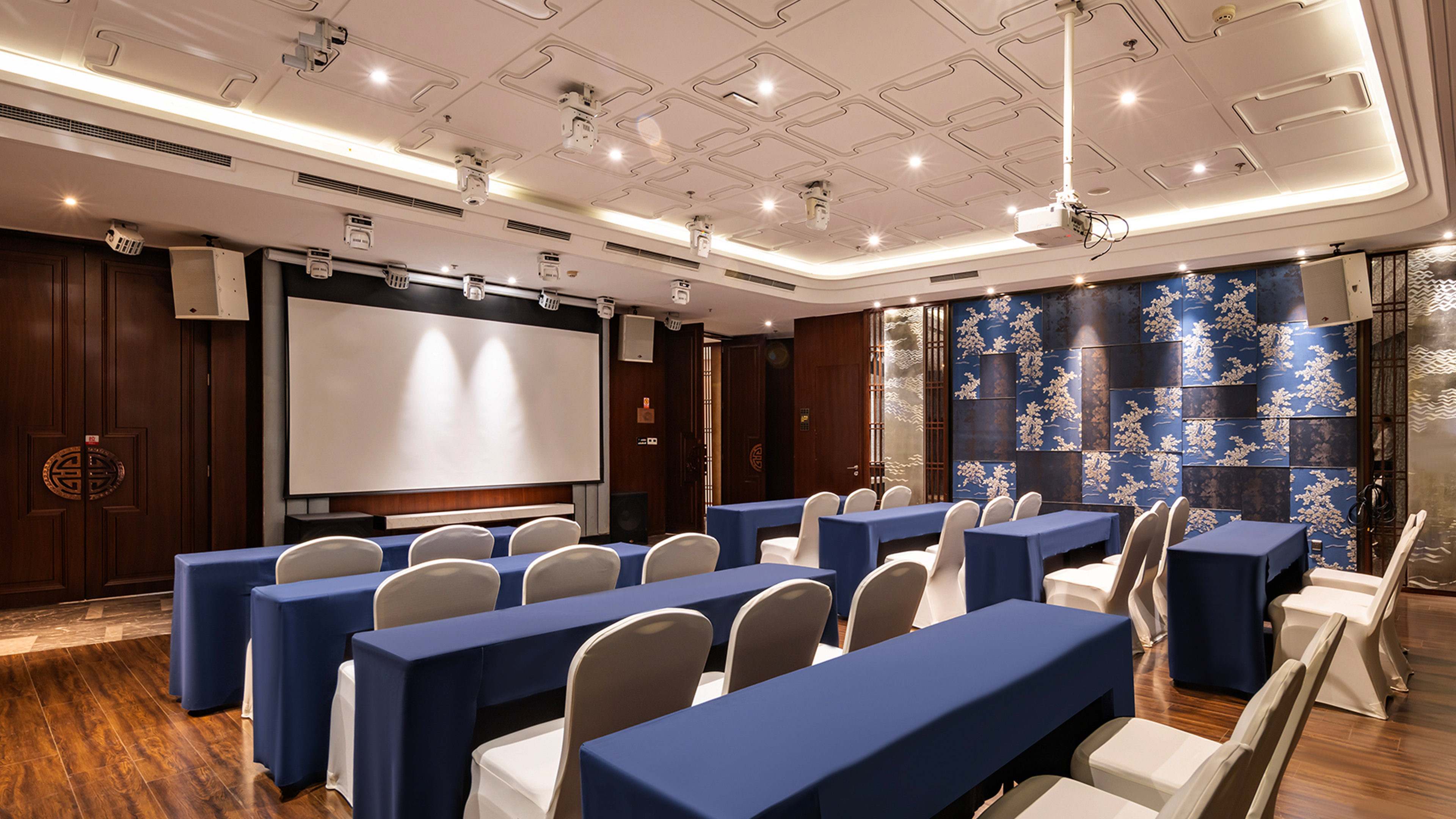 Holiday Inn Dalian Hot Spring 37/50