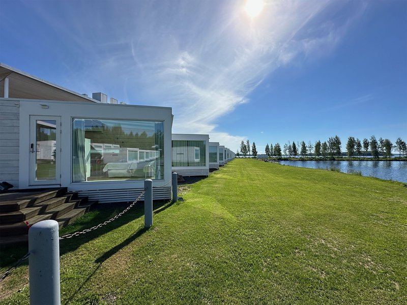 Seaside Glass Villas 6/8