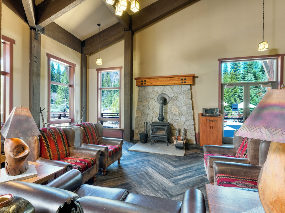 Wuksachi Lodge 40/69