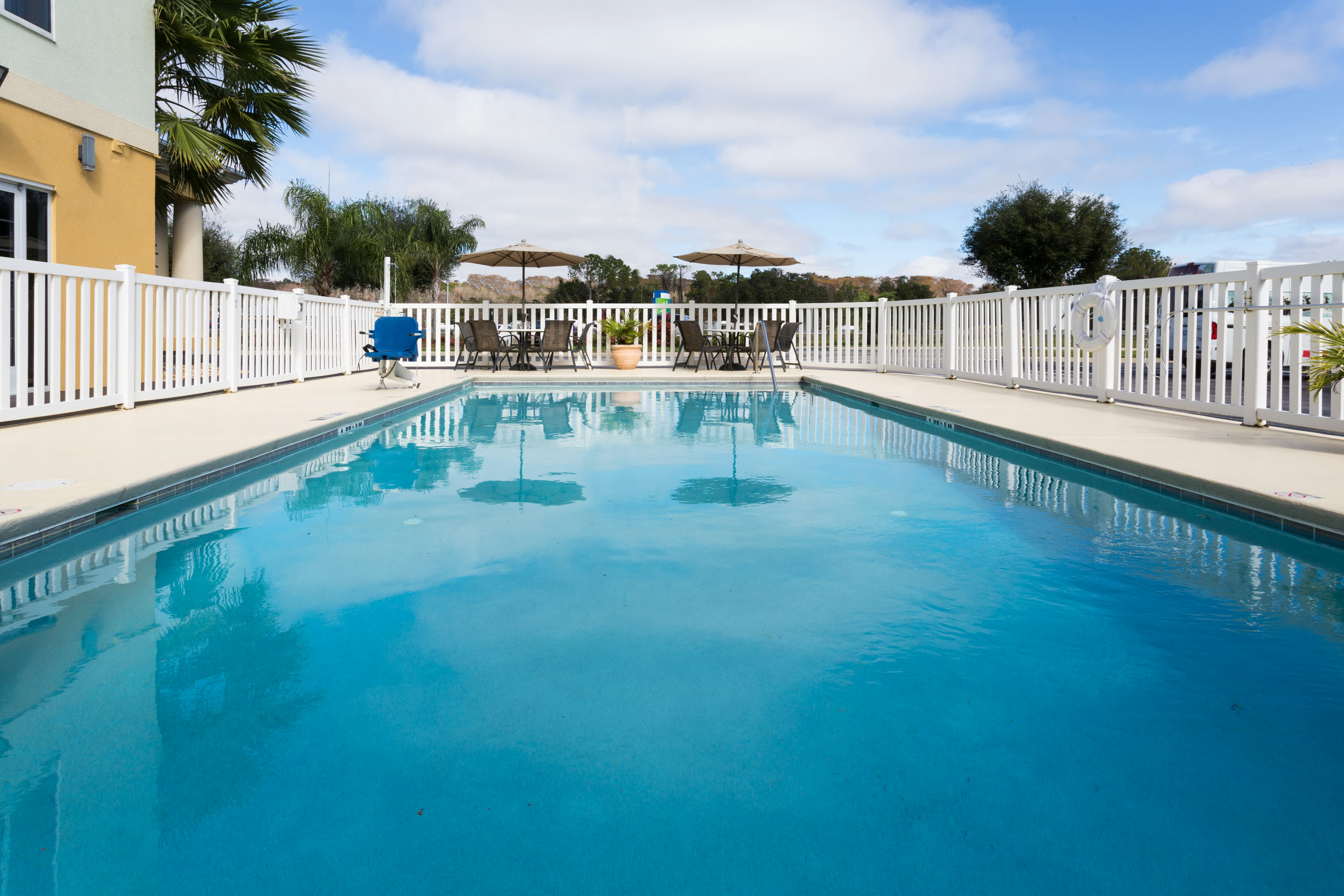 Holiday Inn Express & Suites Tavares - Leesburg, an IHG Hotel 35/54