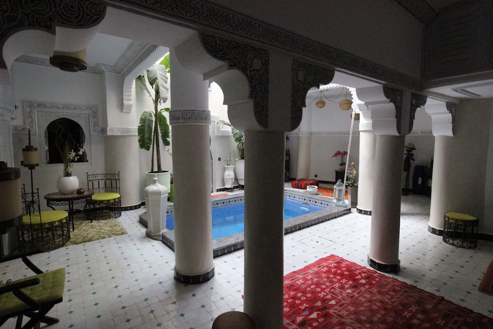 Riad Eloise 11/75