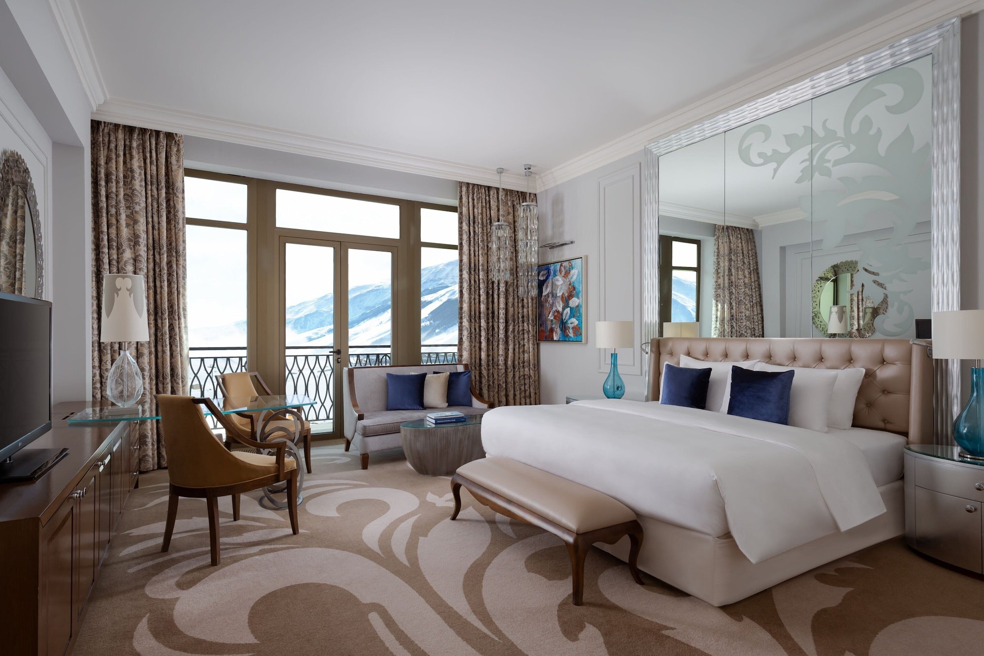 Deluxe, King Bed, Resort View, Balcony, Smoking، Pik Palace Shahdag Autograph Collection 3/10