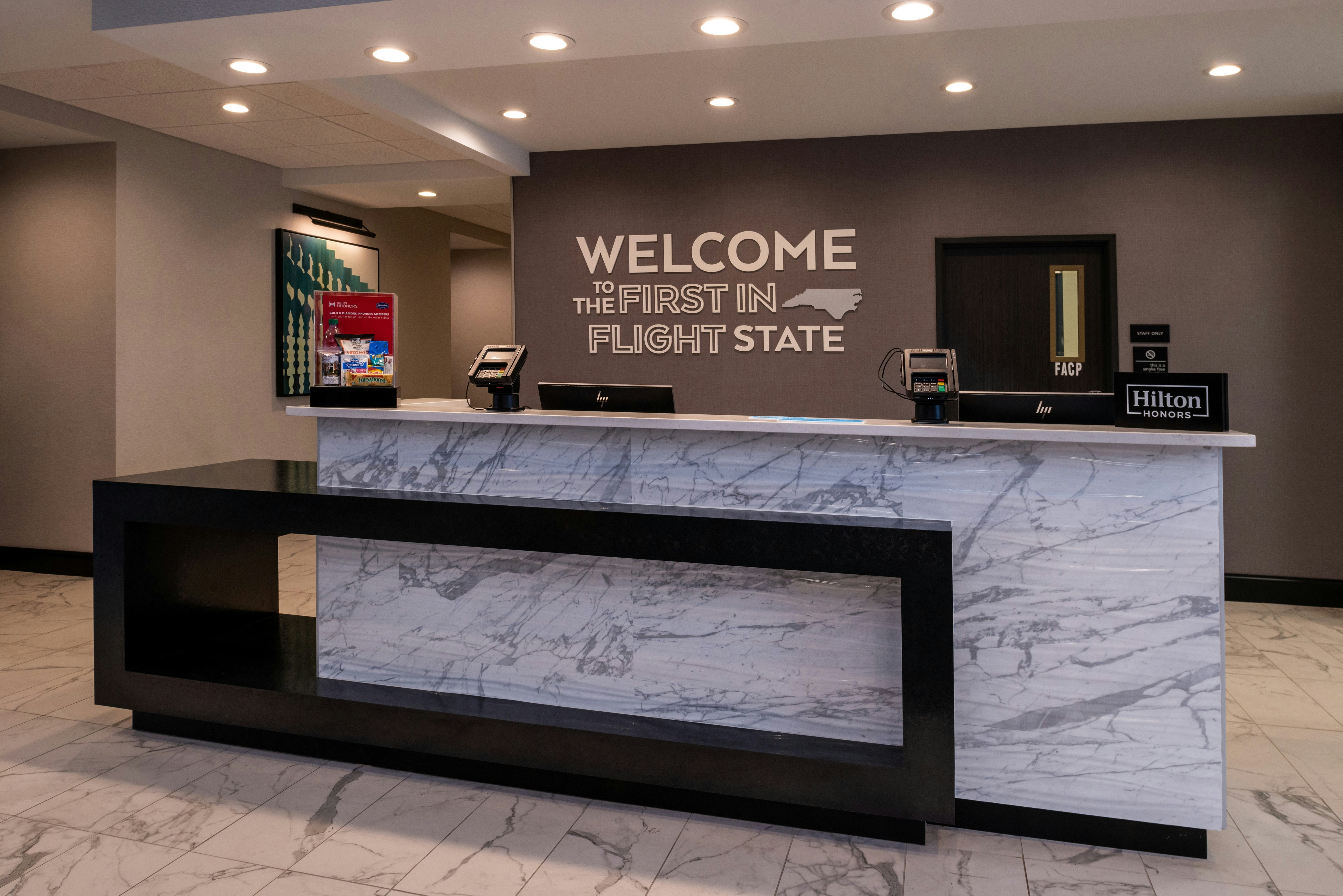 Hampton Inn And Suites Winston Salem Downtown 8/53