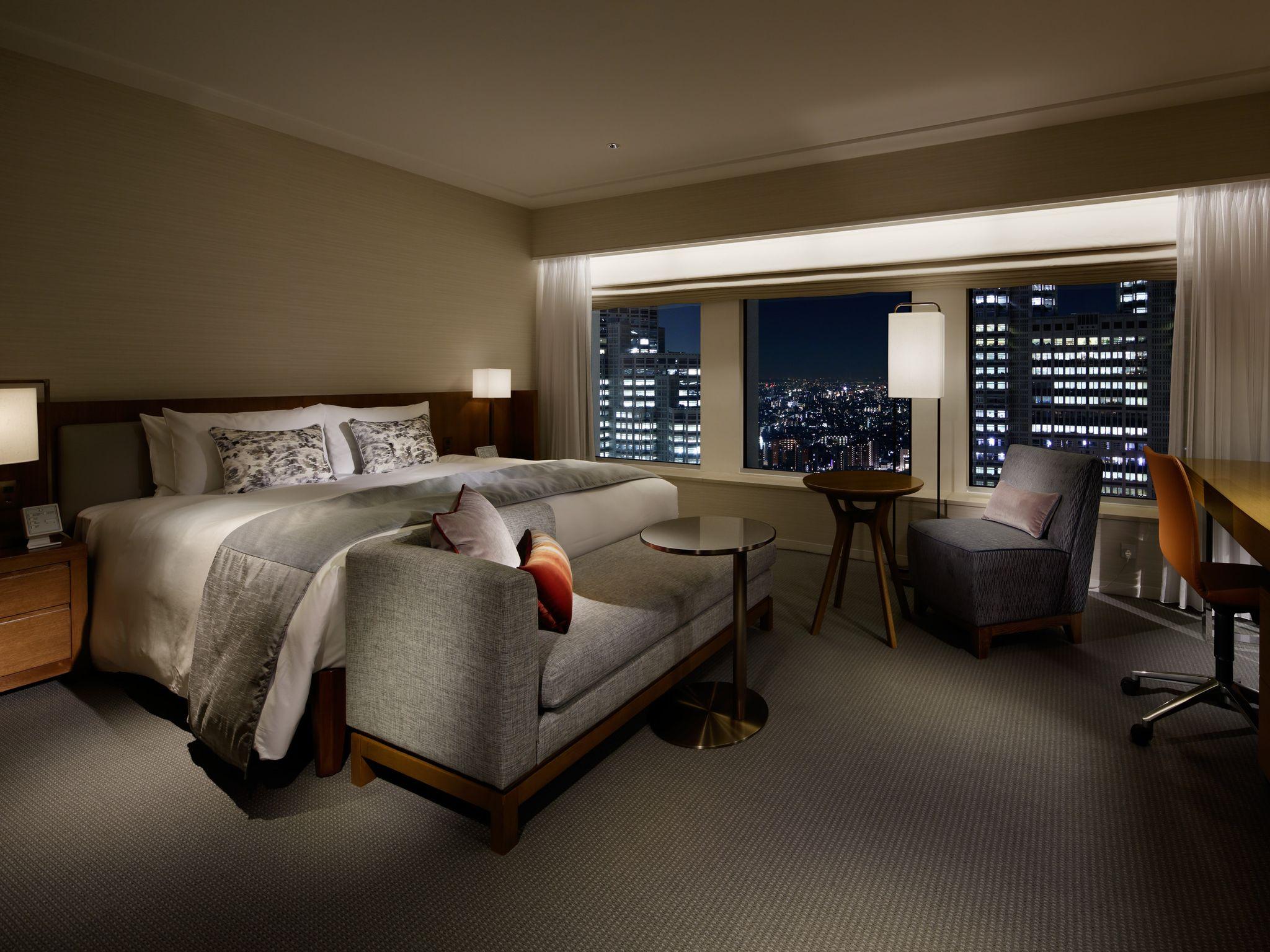 GRAND, PREMIER, DELUXE, KING BED