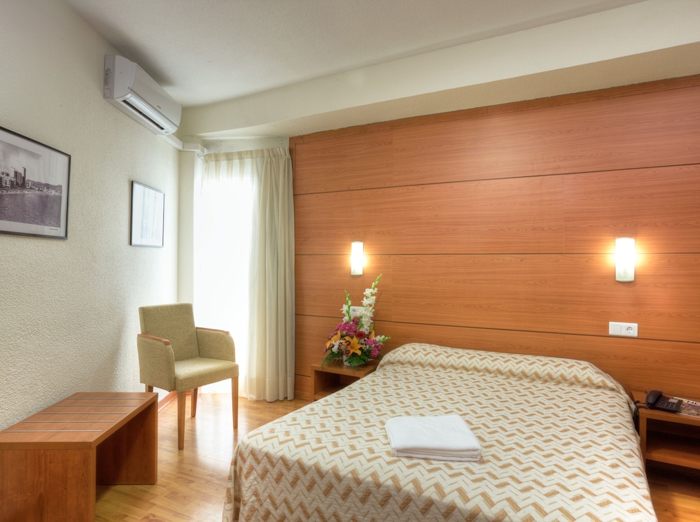 HOTEL CENTRO MAR(FORMERLY CENTRO PLAYA) 8/24