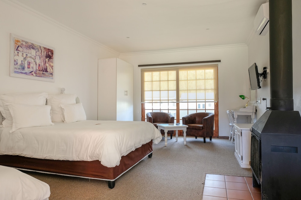 Houw Hoek Hotel 11/50