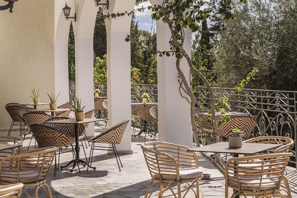 La Signora Hotel 36/50