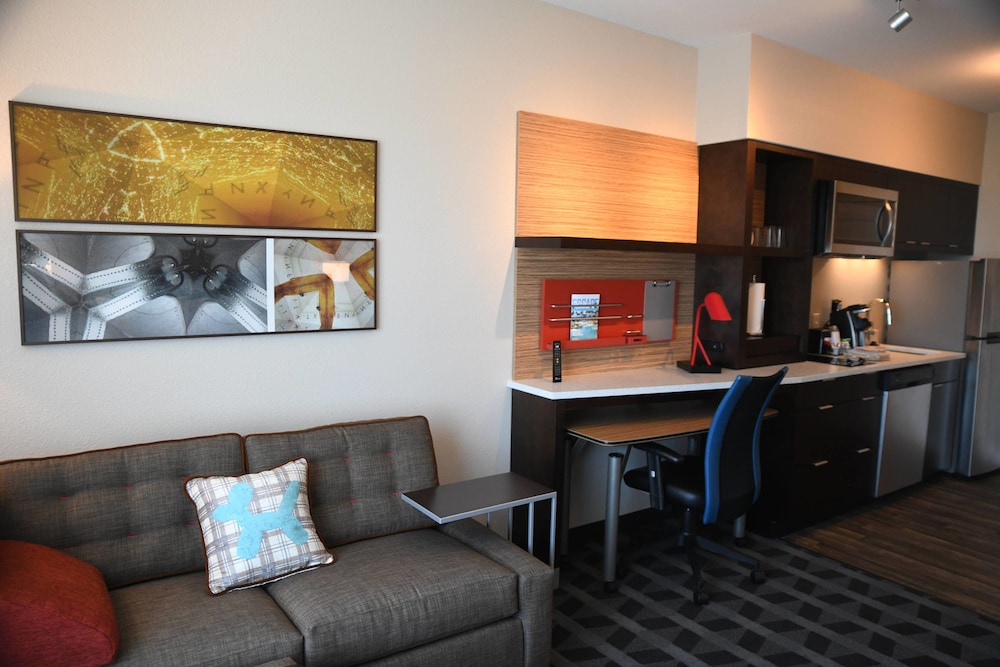 Towneplace Suites Kansas City At Briarcliff 31/45