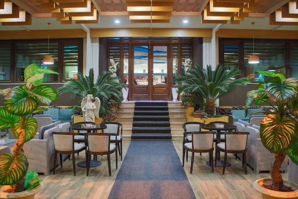 Grand Hotel Elbasan 21/26