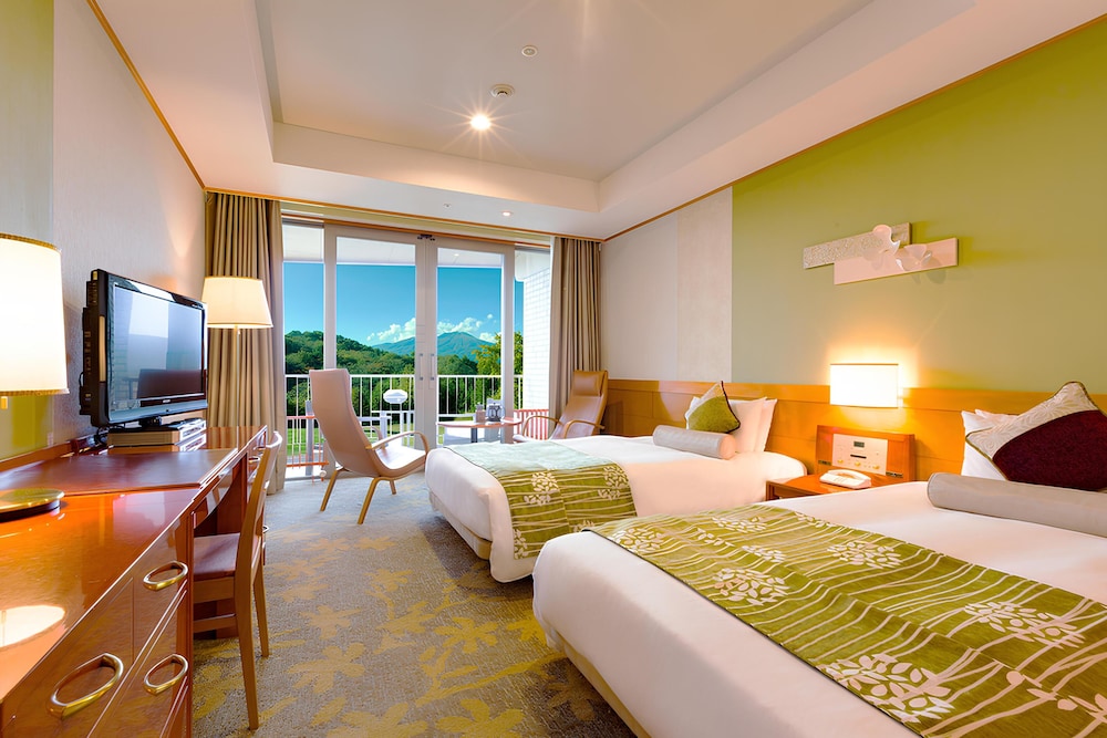 COMFORT, TWIN BEDS
