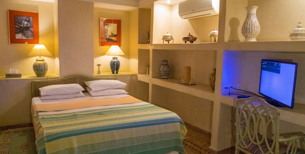 Riad Hasna Espi 21/72