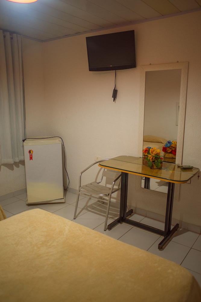 HOTEL 5 SOIS 42/50