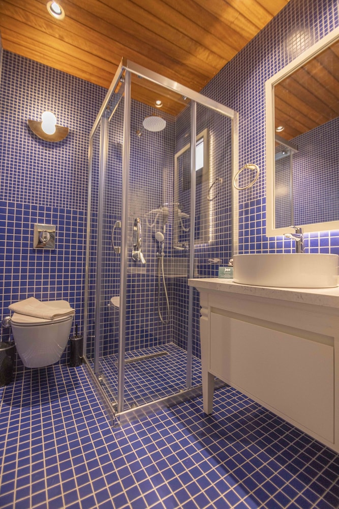 June Hotel Alacati 48/50