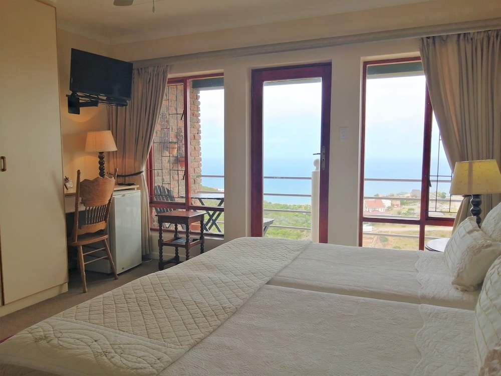 Amzee Bokmakierie Guest House 11/72