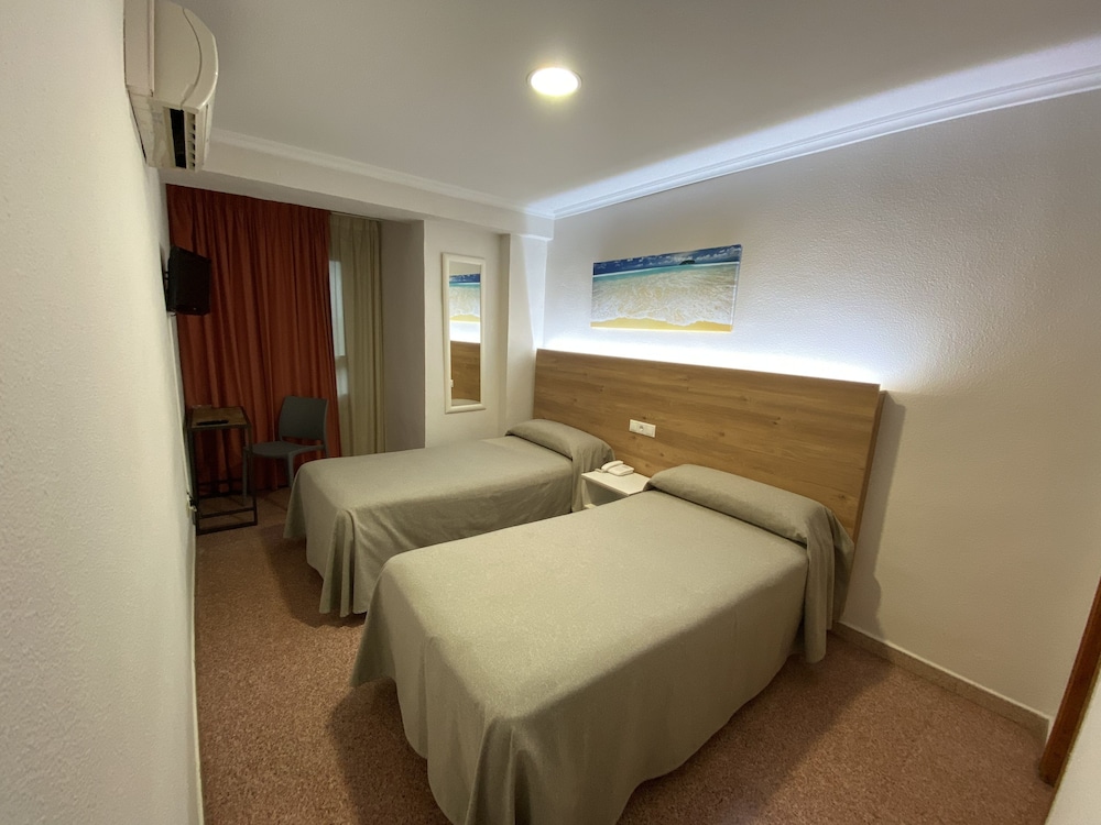 Hostal Pensimar 30/64